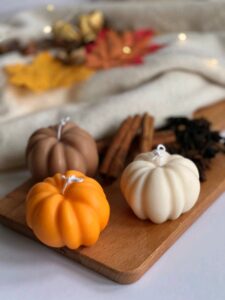 Pumpkin Shaped Candle Mold - Image 3