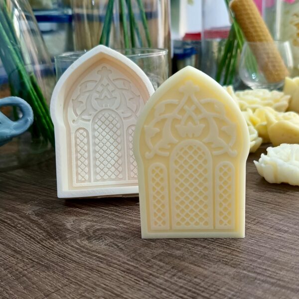 قالب الباب المزخرف