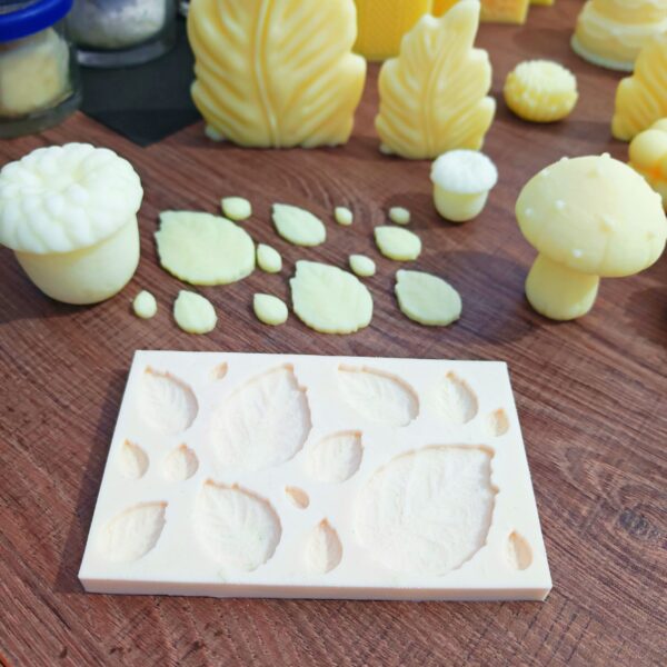 قالب وريقات الخريف